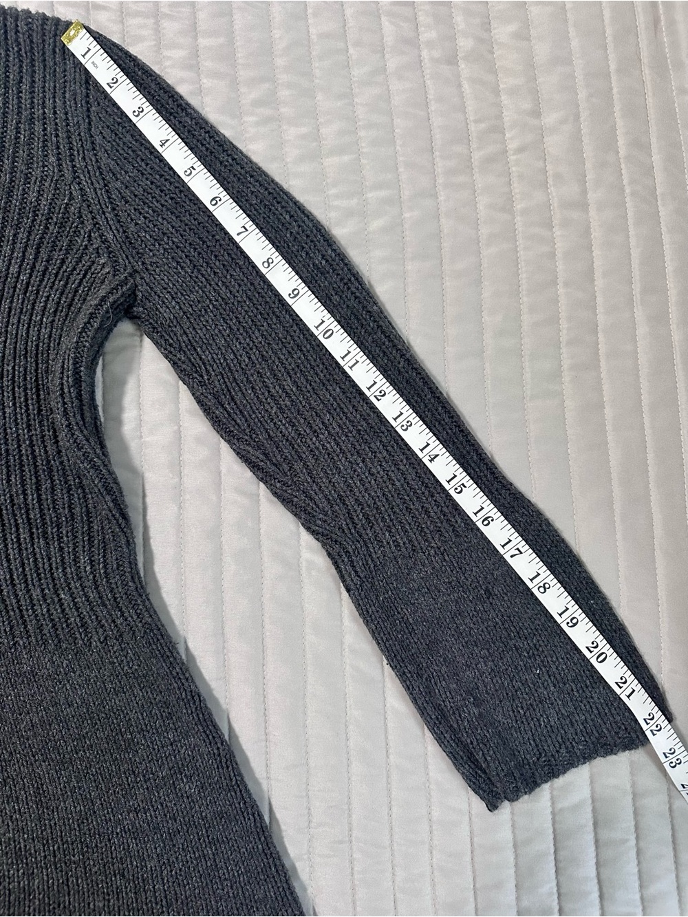 Simply Vera Vera Wang Dark Gray Ribbed Peplum Knit Sweater Size M - Picture 6 of 7